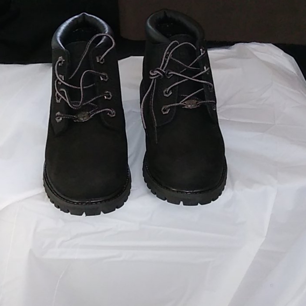 Timberland Women's Nellie Size 5 Wide